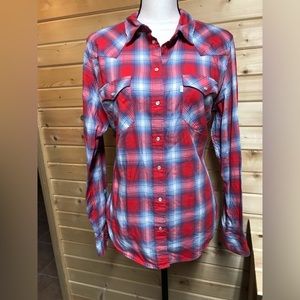 Levi’s classic fit plaid pearl snap closure. Size large